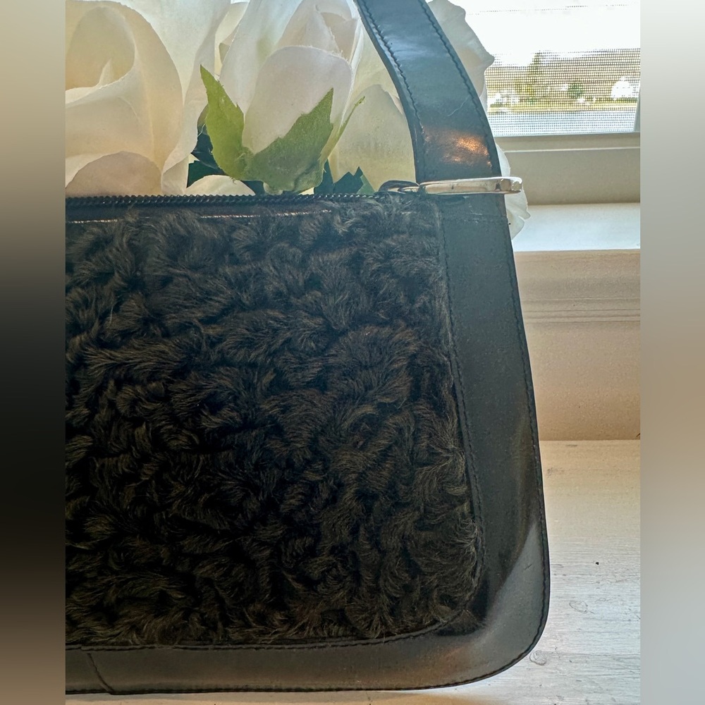 FURLA black patent leather and lambswool shoulder bag EUC - Picture 4 of 16
